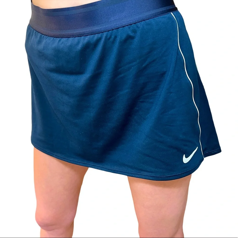 Nike - Navy Tennis Skirt - Dri-Fit Activewear Athletic Skort w Built in Shorts